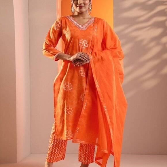 Orange & White Printed Kurta Set with Trousers & Dupatta – Cotton Blend S-2XL - Picture 2 of 7